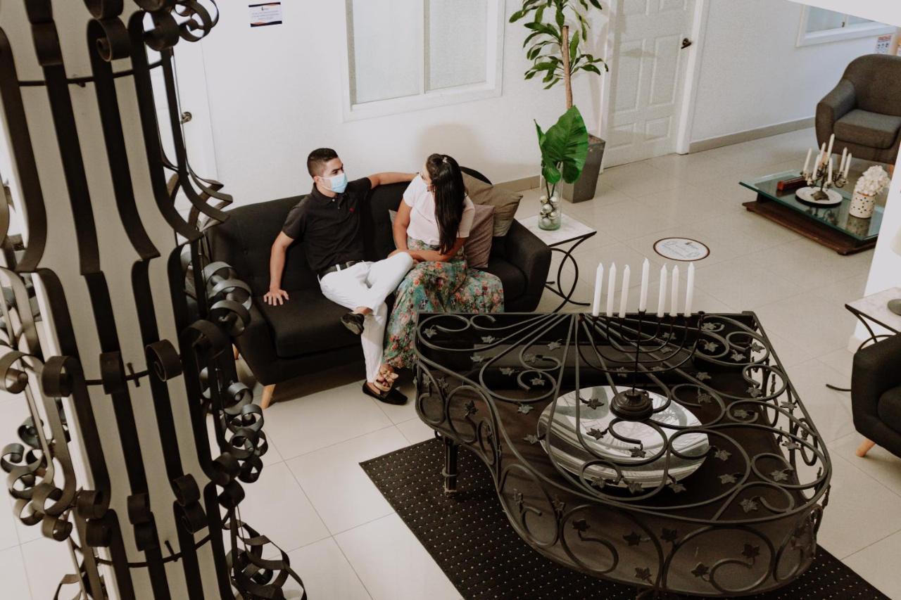 Aposentos De San Pedro Hotel